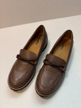 Trotters Fiora Loafer Dark Taupe‎ 8 /A24